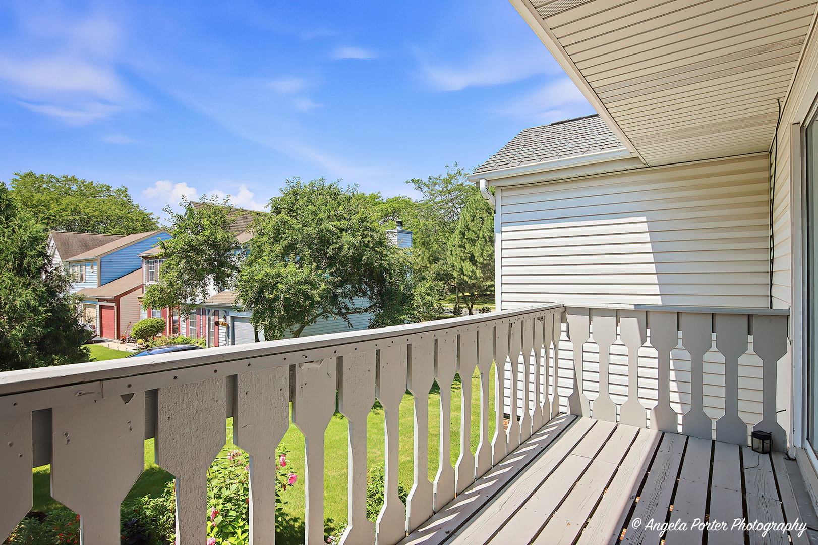 2nd image of 1358 Stratford Dr, Gurnee, IL 60031
