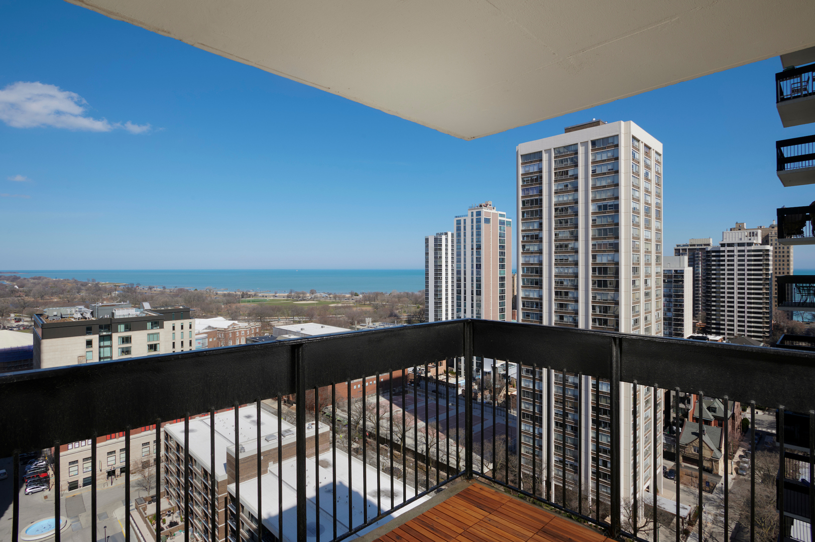 5th image of 1460 N Sandburg Ter, Chicago, IL 60610