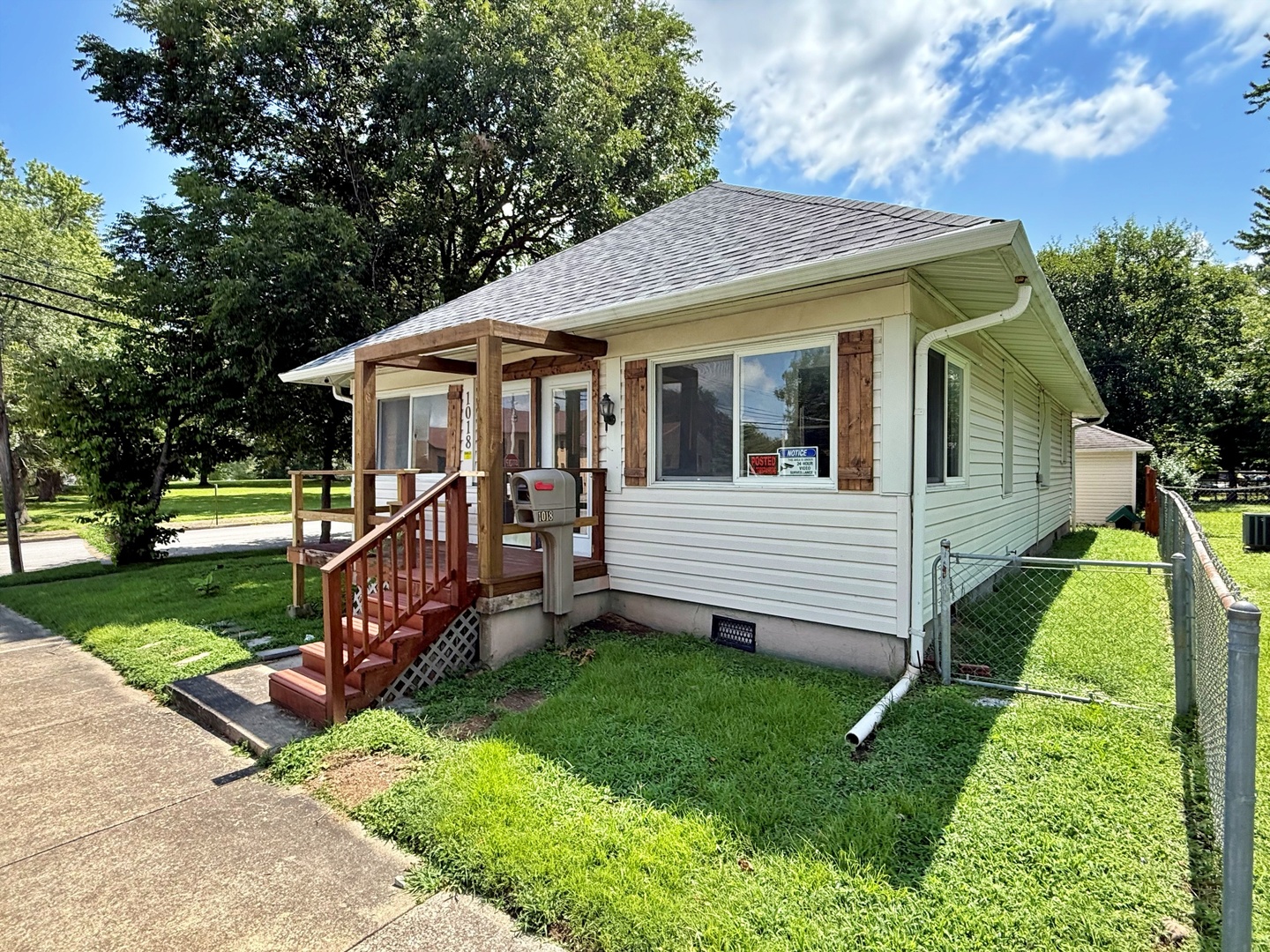 2nd image of 1018 Market St, Metropolis, IL 62960 | MLS# 12722696