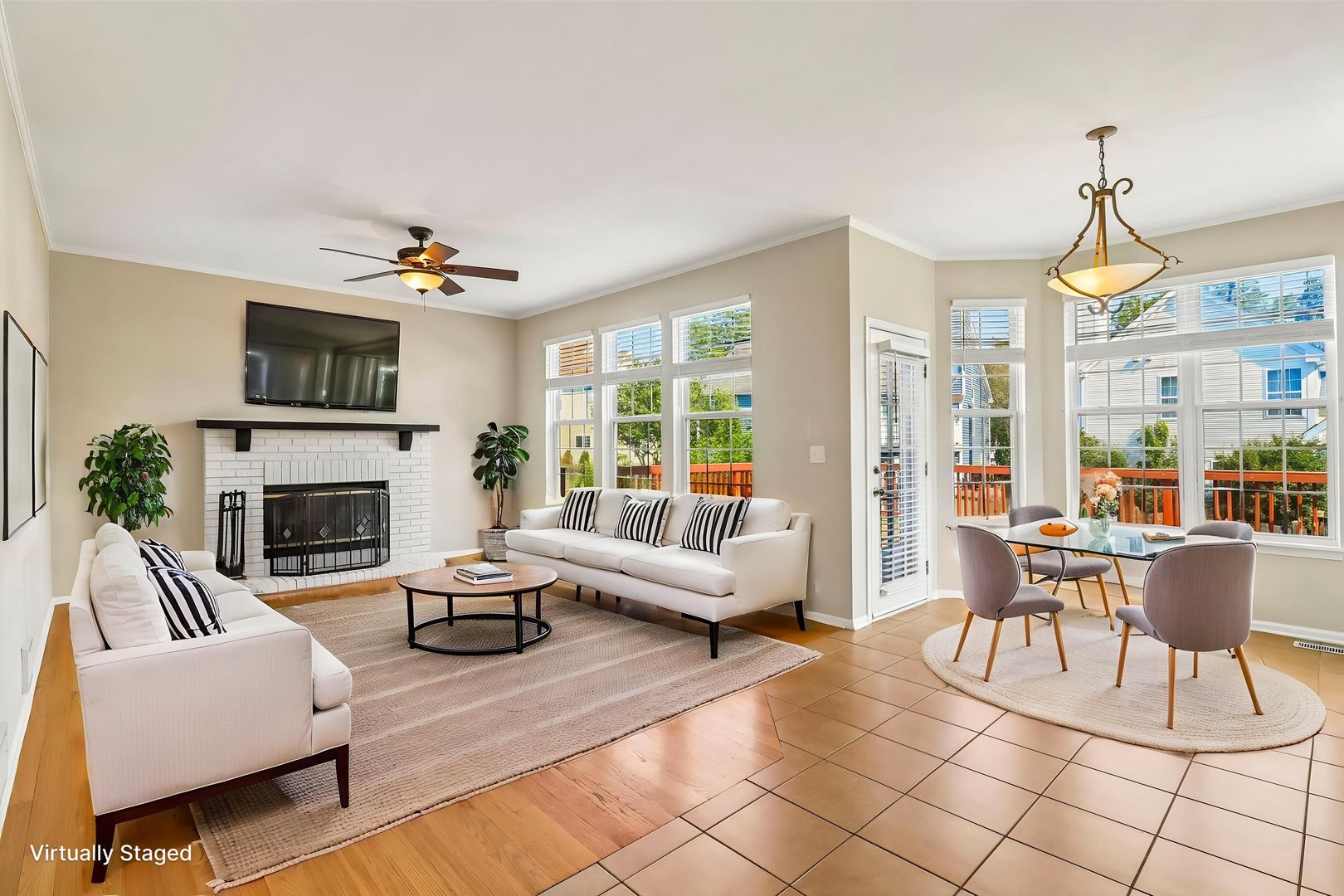 2nd image of 6212 Formoor Ln, Gurnee, IL 60031 | MLS# 12722957
