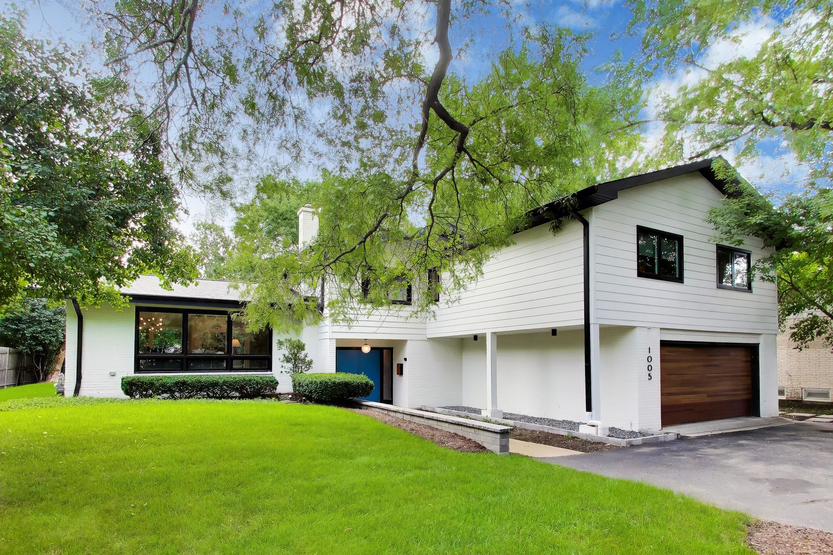 1st image of 1005 Forestway Dr, Glencoe, IL 60022 | MLS# 12722980