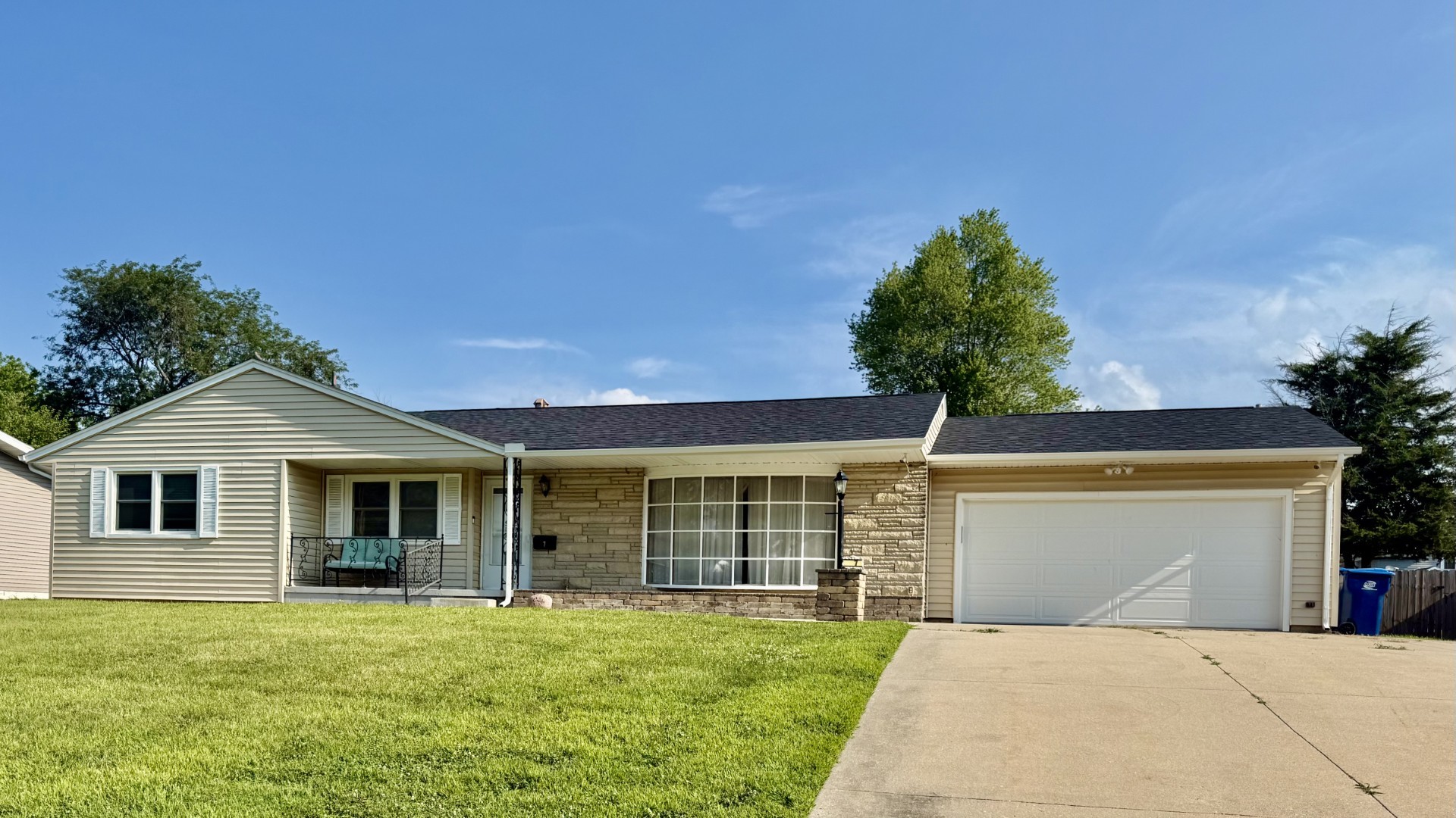 2nd image of 7 Edgewood Dr, Kewanee, IL 61443 | MLS# 12722992
