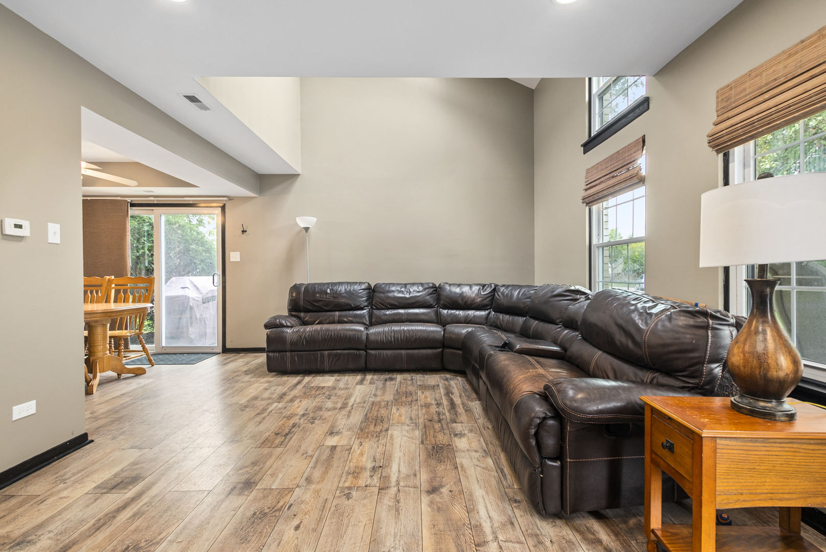3rd image of 17037 E Cir Dr, Tinley Park, IL 60477