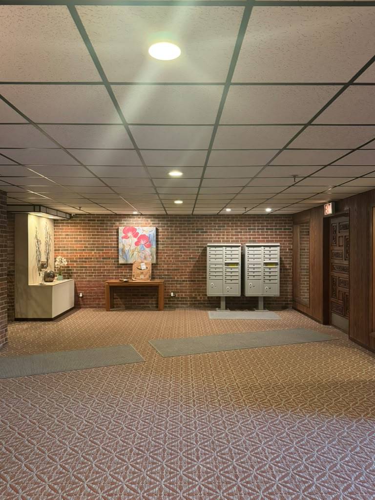 2nd image of 120 S Spruce Ave #407, Wood Dale, IL 60191 | MLS# 12723167