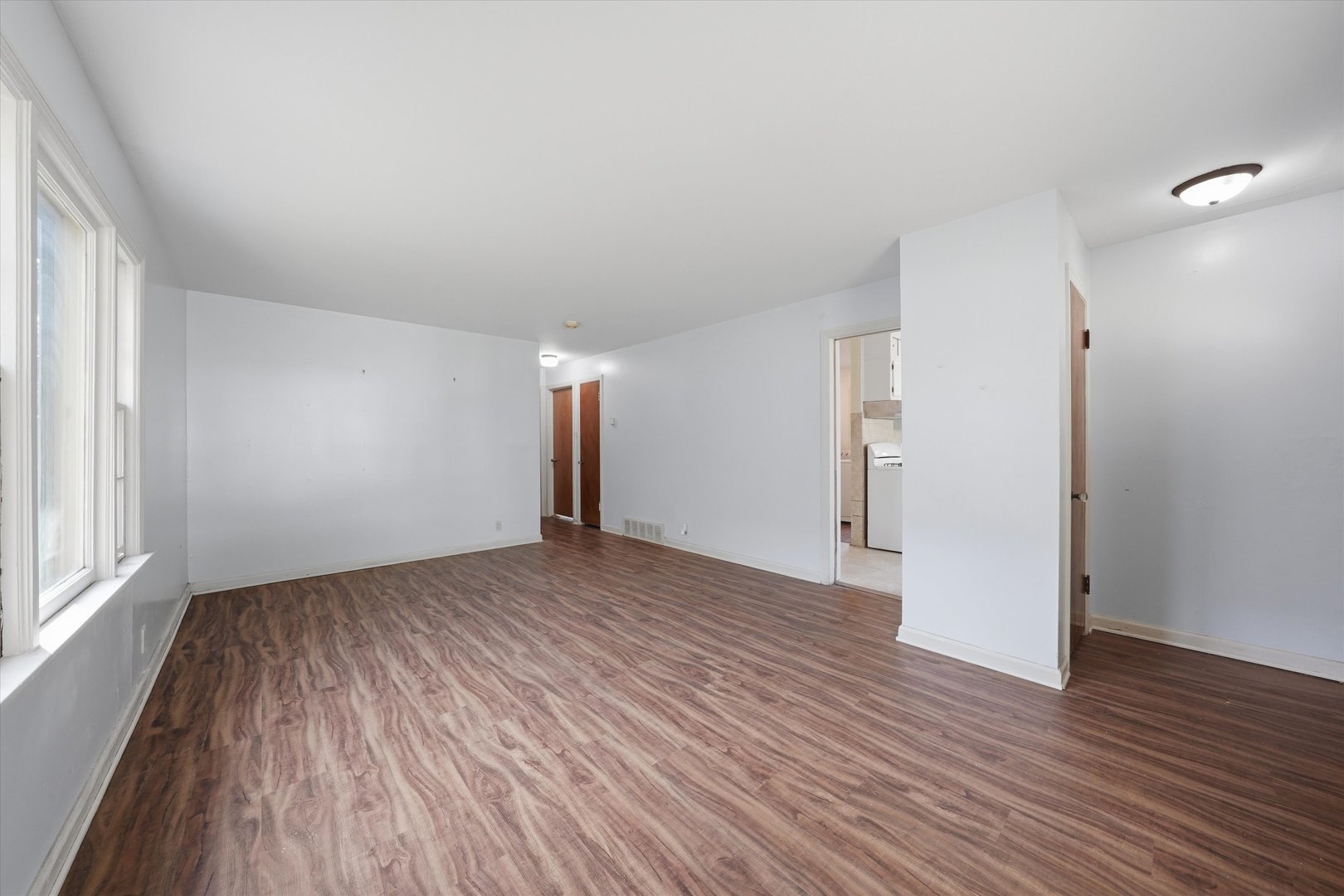 3rd image of 14840 Langley Ave, Dolton, IL 60419 | MLS# 12723228