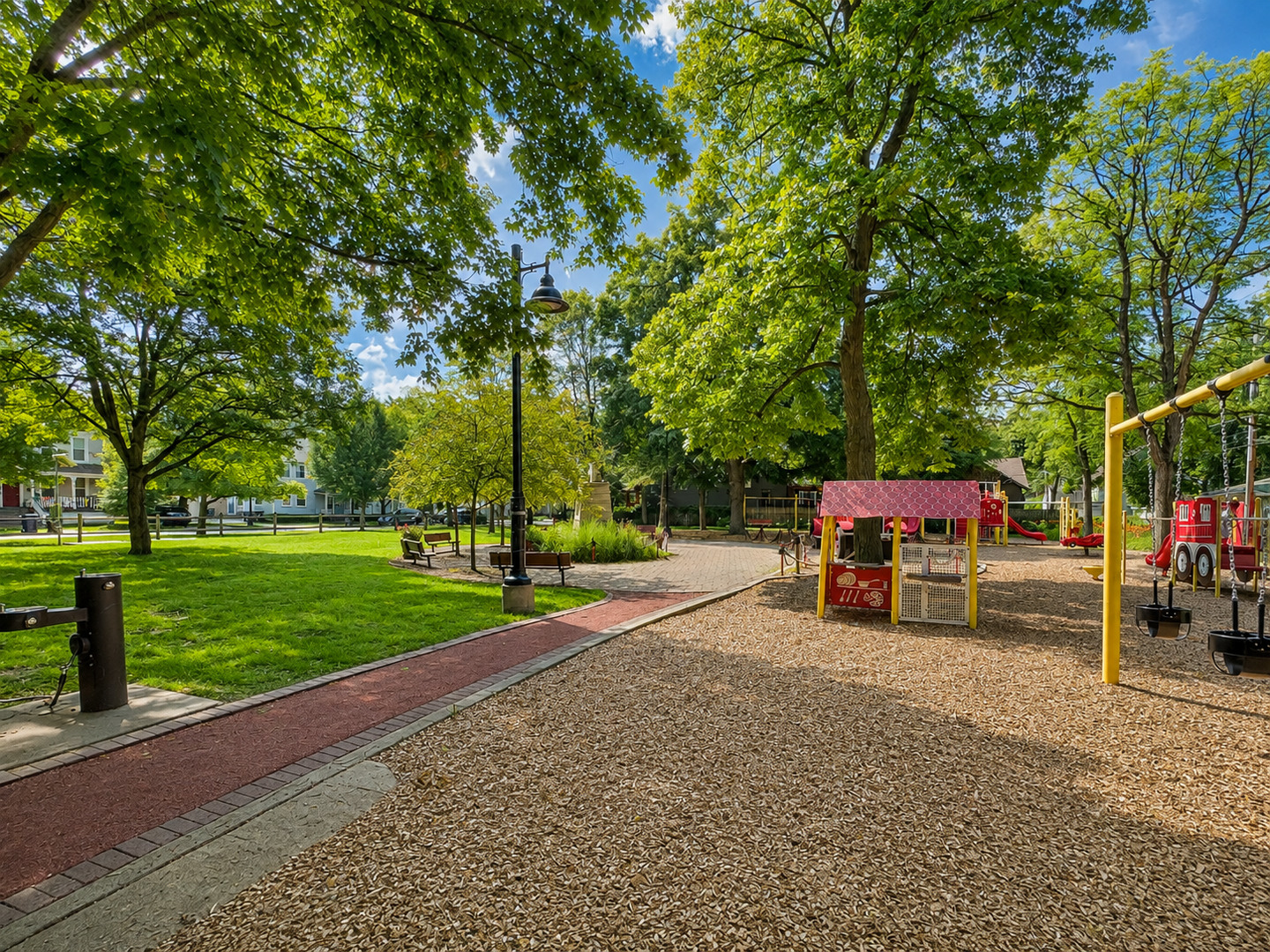 2nd image of 1013 Simpson St, Evanston, IL 60201 | MLS# 12723235