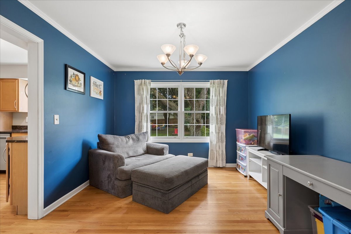 image of 6121 Sands Rd, Crystal Lake, IL 60014 | MLS# 12723240