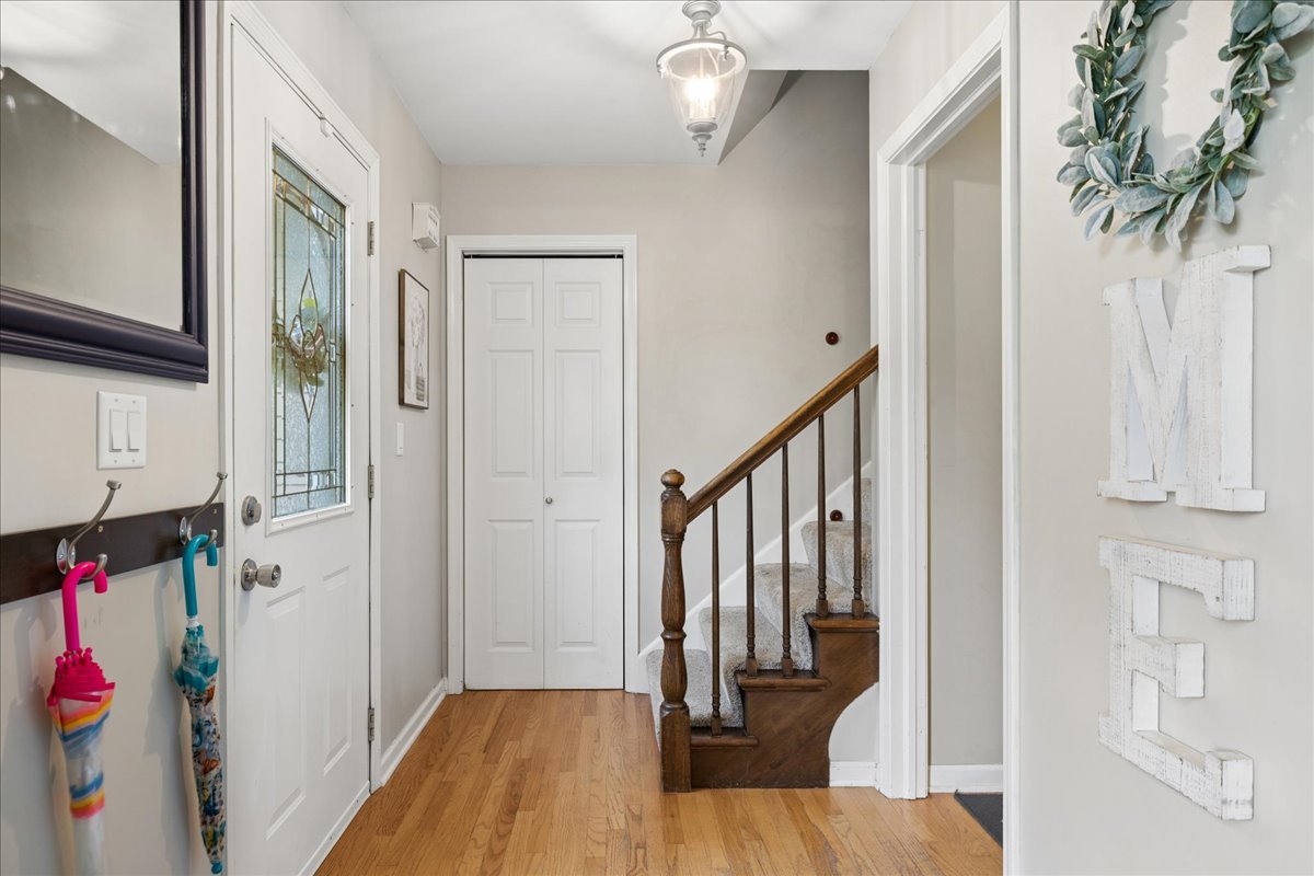 image of 6121 Sands Rd, Crystal Lake, IL 60014 | MLS# 12723240