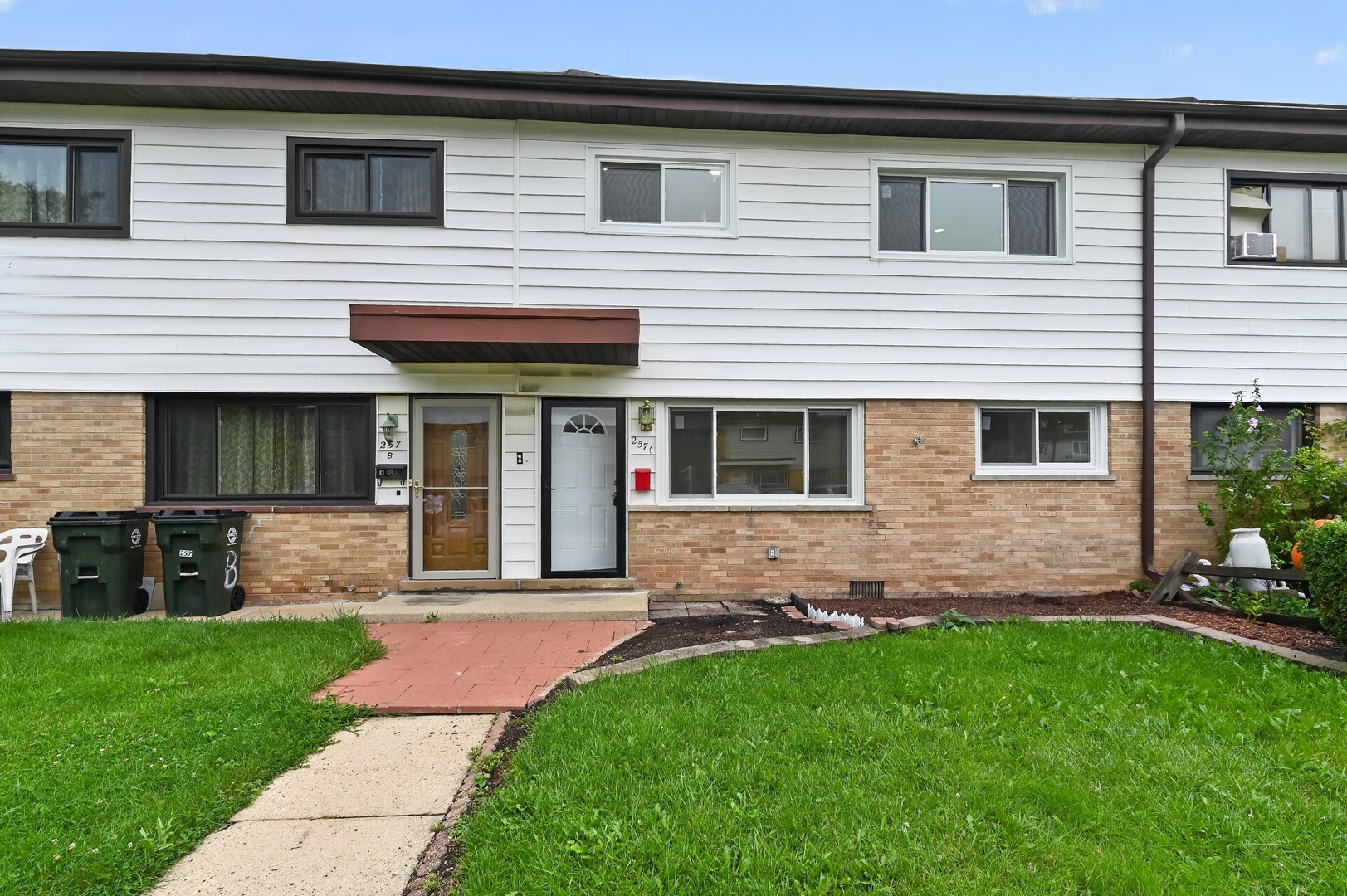 1st image of 257 Dover Dr #c, Des Plaines, IL 60018 | MLS# 12723363
