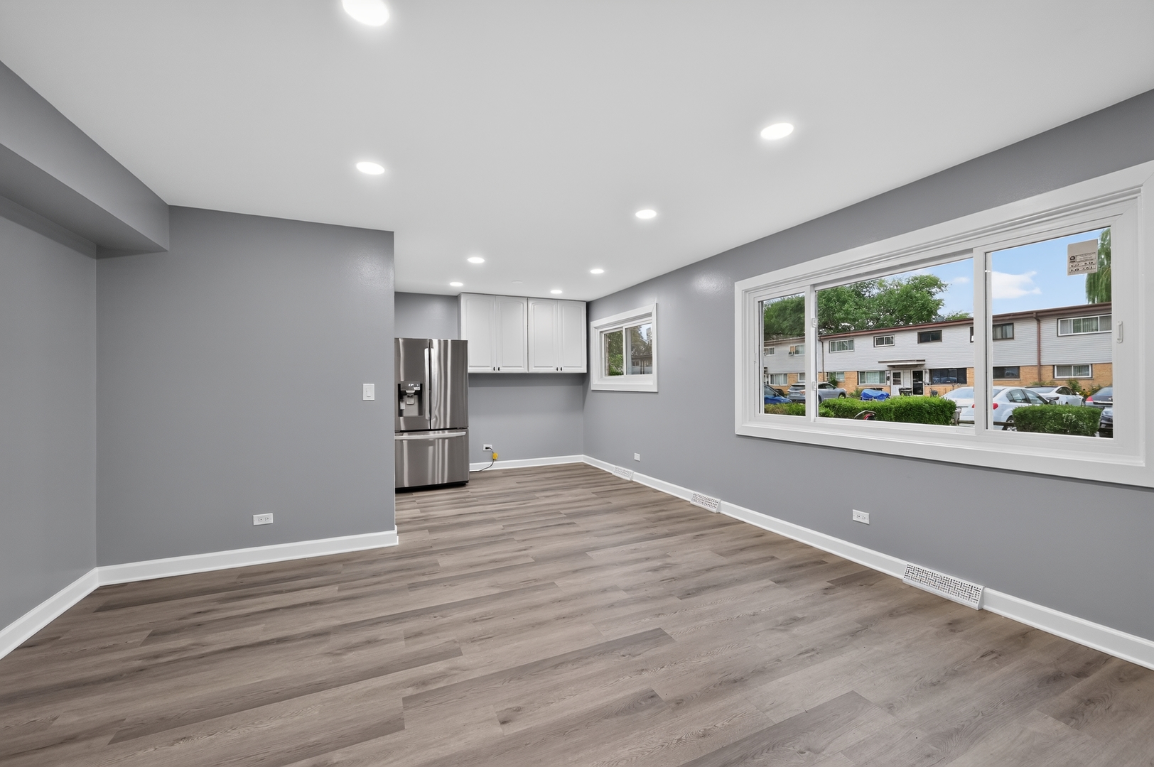 3rd image of 257 Dover Dr #c, Des Plaines, IL 60018 | MLS# 12723363