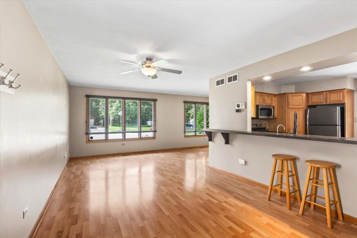 3rd image of 5532 129Th St, Crestwood, IL 60418 | MLS# 12723452