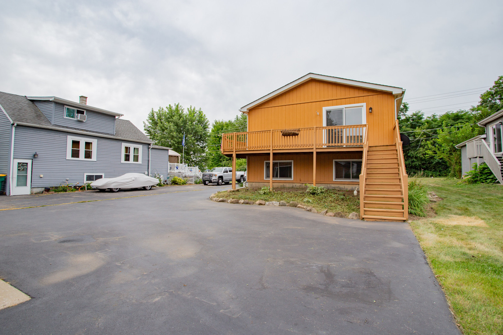 2nd image of 224 E Grand Ave, Fox Lake, IL 60020 | MLS# 12723456