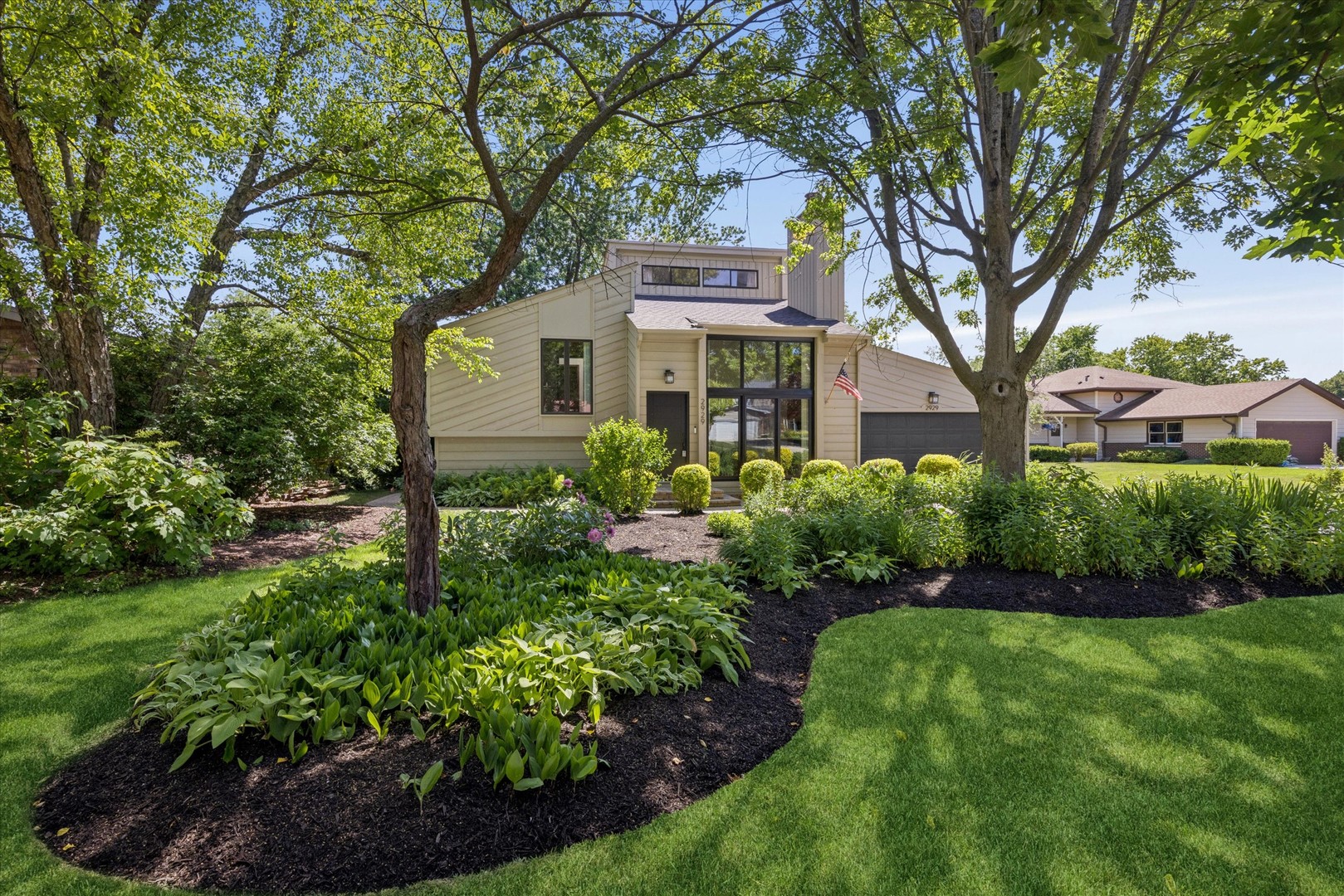 3rd image of 2929 Northcreek Dr, Woodridge, IL 60517 | MLS# 12723511