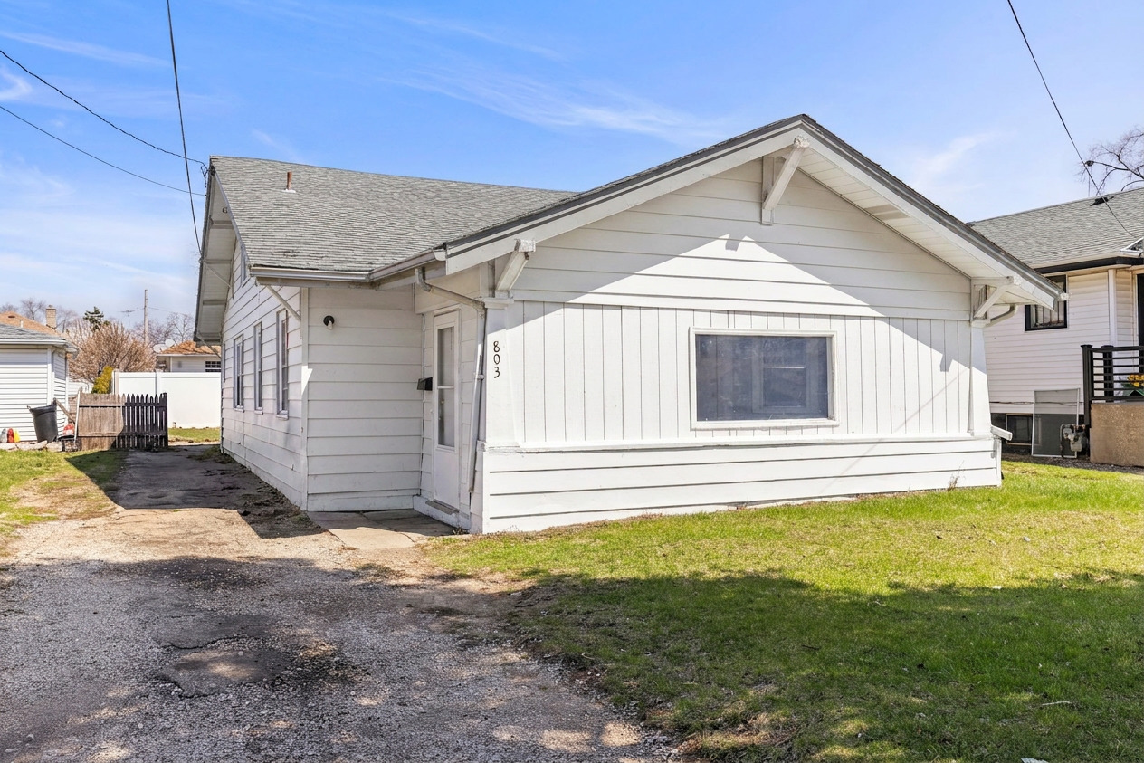 2nd image of 803 1st Ave, Joliet, IL 60433 | MLS# 12723519