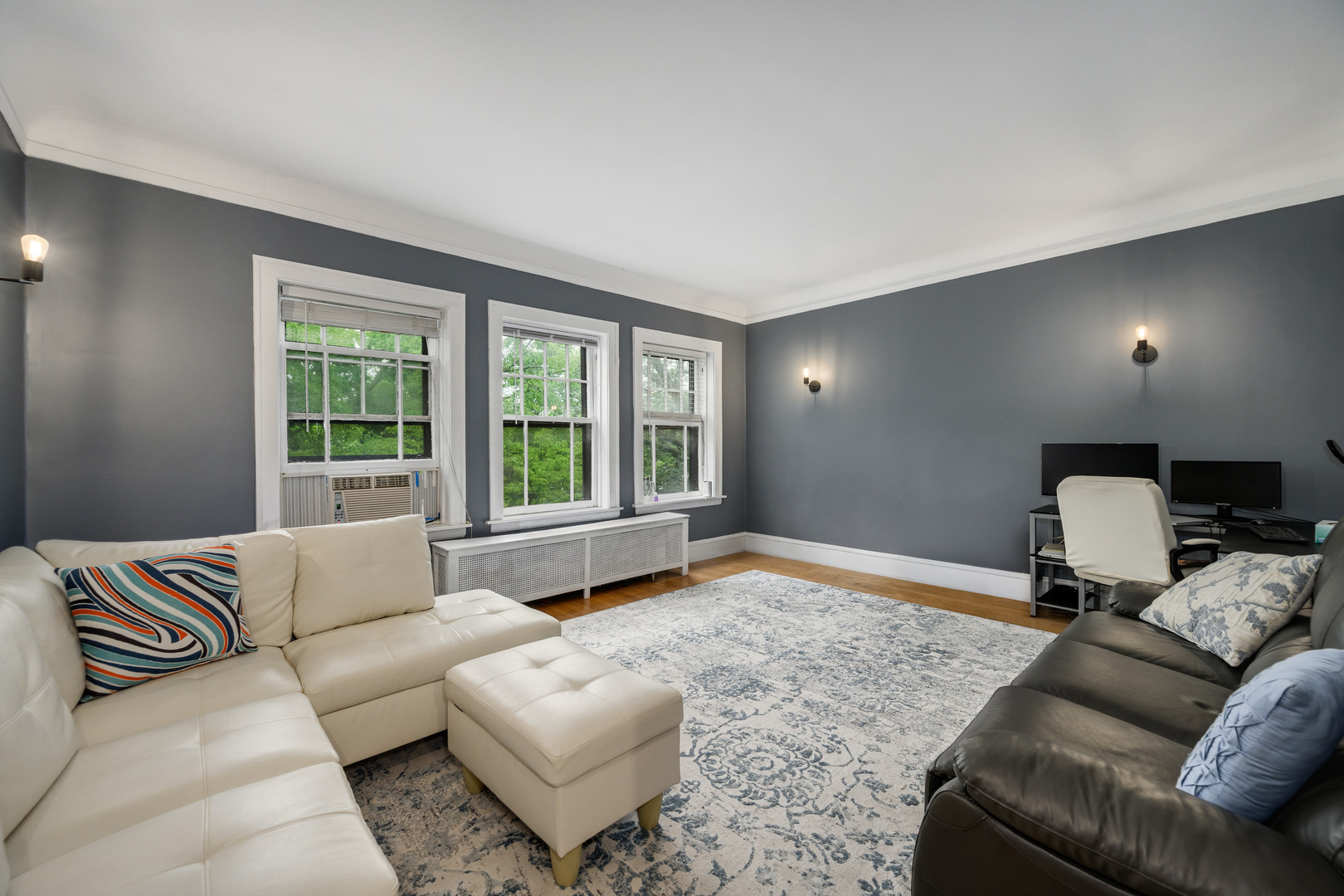 3rd image of 442 Elmwood Ave, Evanston, IL 60202
