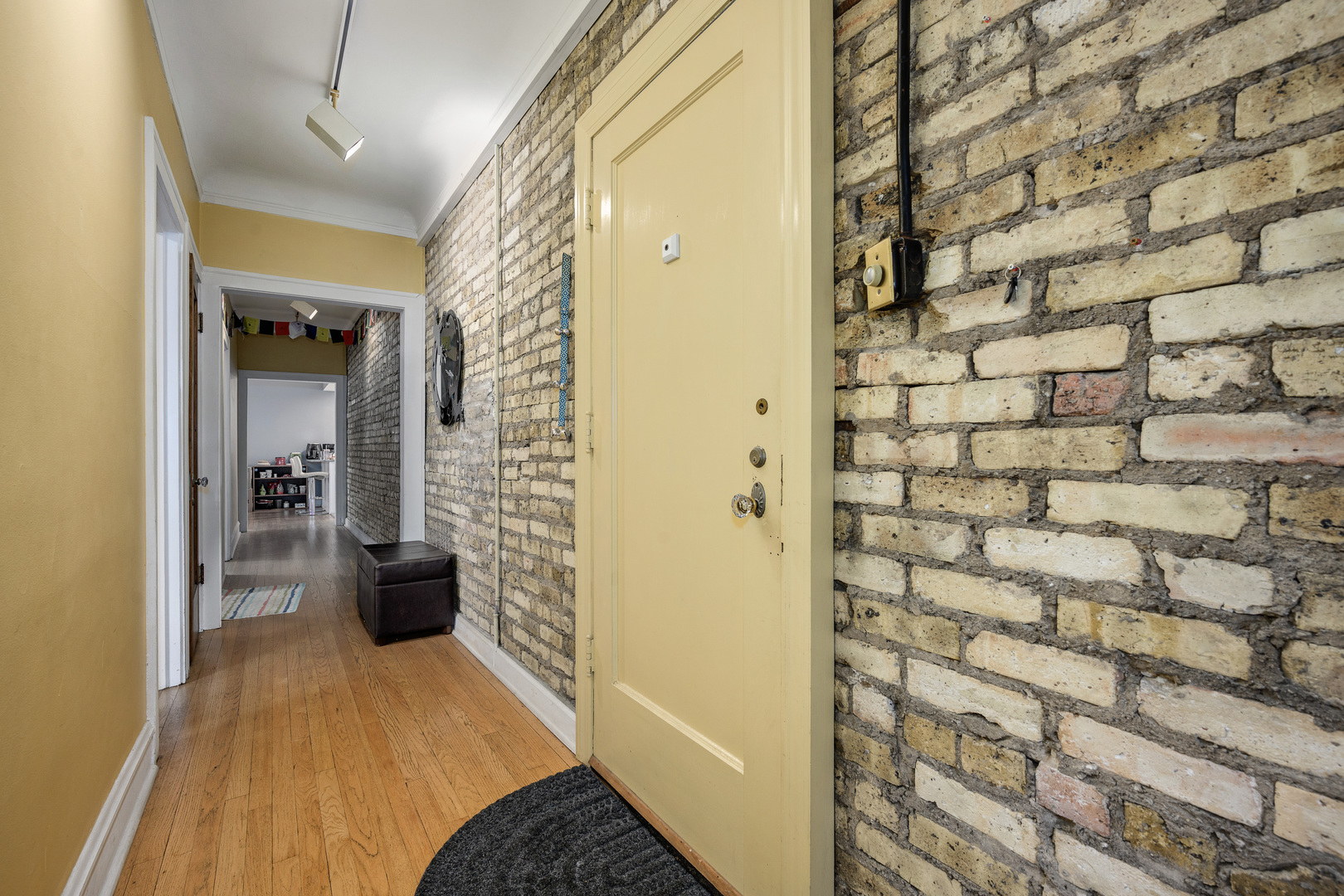 2nd image of 442 Elmwood Ave #2, Evanston, IL 60202 | MLS# 12723543