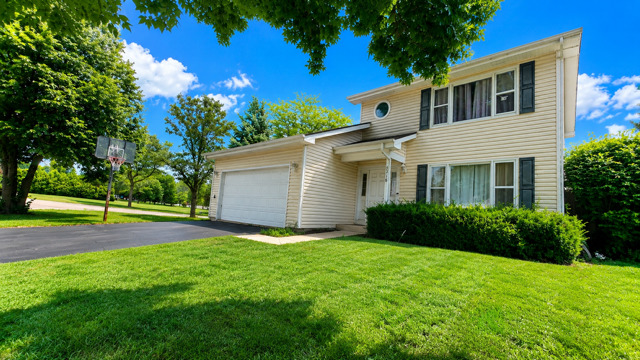2nd image of 5316 Cypress Cir, Gurnee, IL 60031 | MLS# 12723555