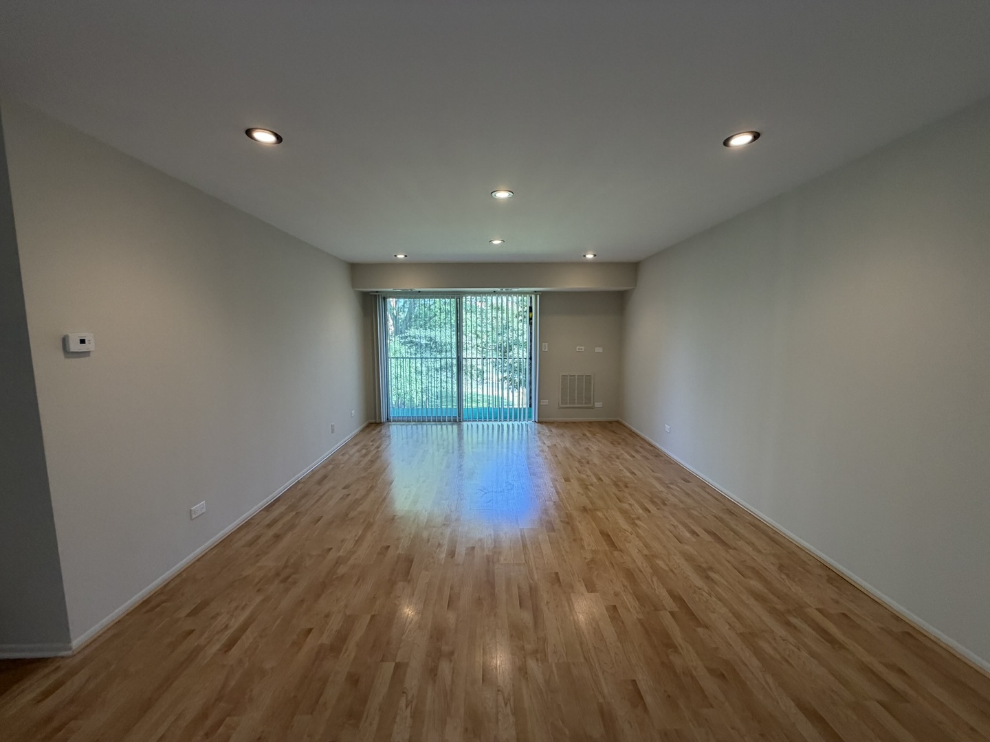 4th image of 1101 S Hunt Club Dr #214, Mount Prospect, IL 60056 | MLS# 12723560