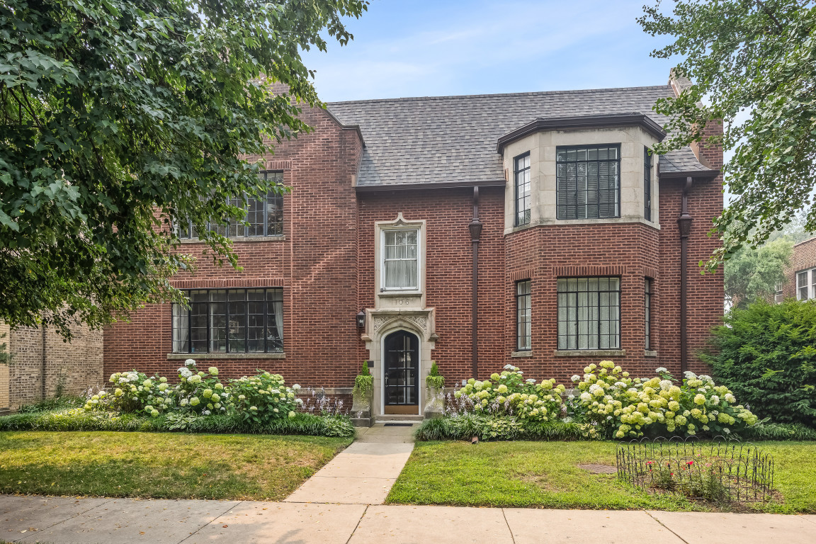 1st image of 1106 Seward St #2E, Evanston, IL 60202 | MLS# 12723572