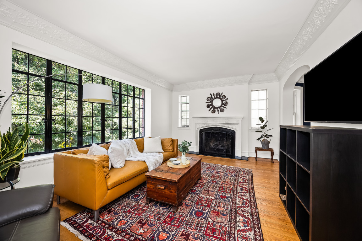 3rd image of 1106 Seward St #2E, Evanston, IL 60202 | MLS# 12723572
