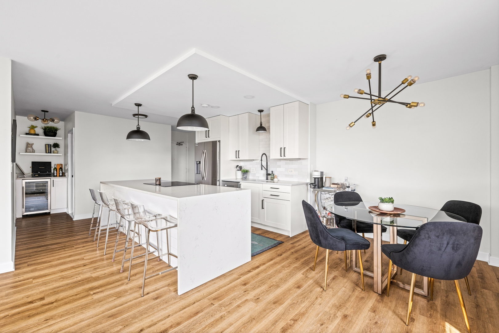 3rd image of 1460 N Sandburg Ter #711, Chicago, IL 60610 | MLS# 12723788
