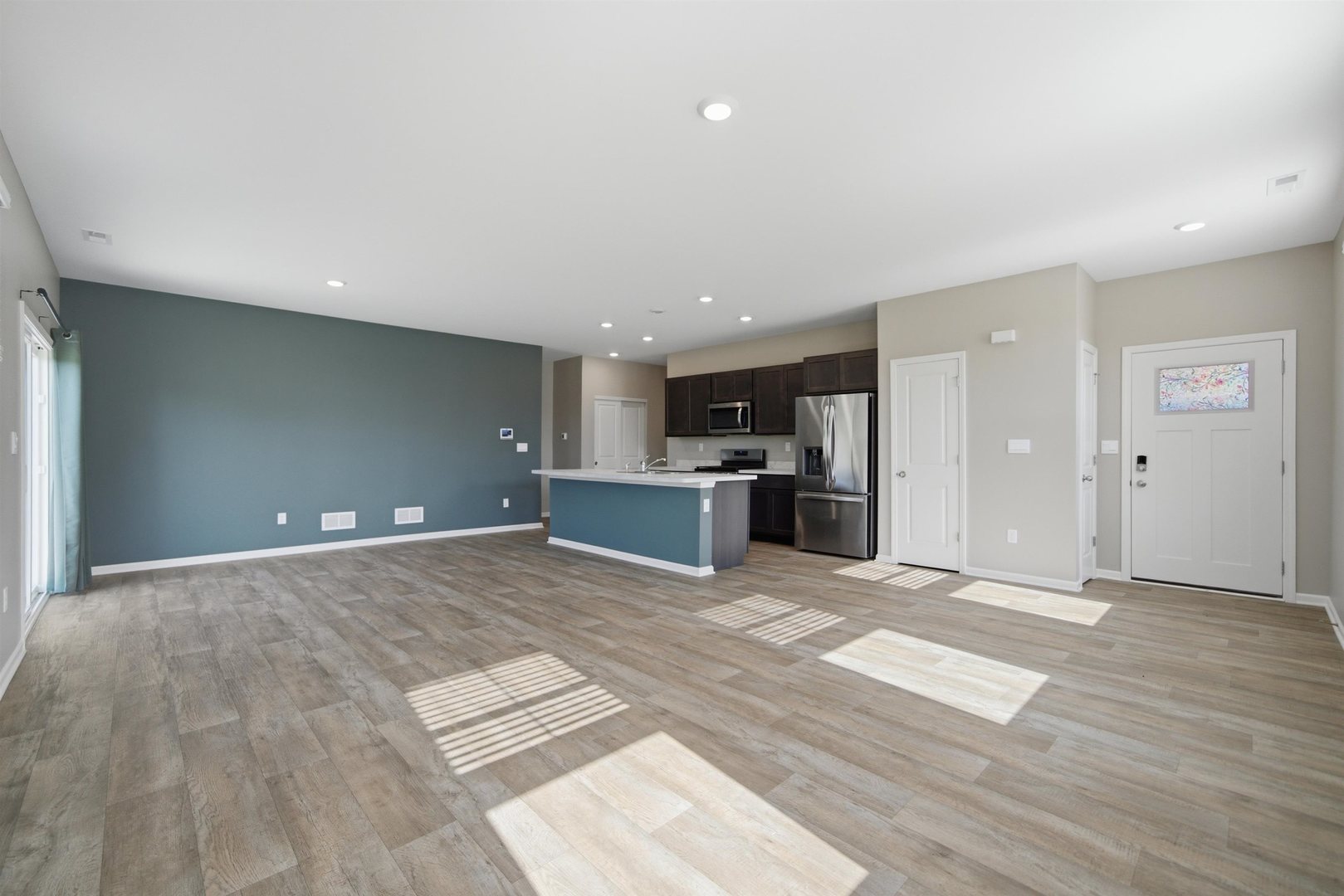 4th image of 1133 Williamsburg St, Pingree Grove, IL 60140 | MLS# 12723827