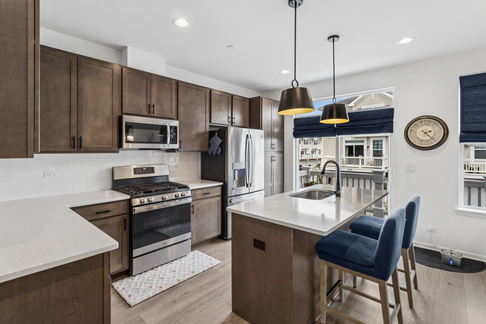 2nd image of 208 Timberleaf Cir, Roselle, IL 60172 | MLS# 12723852