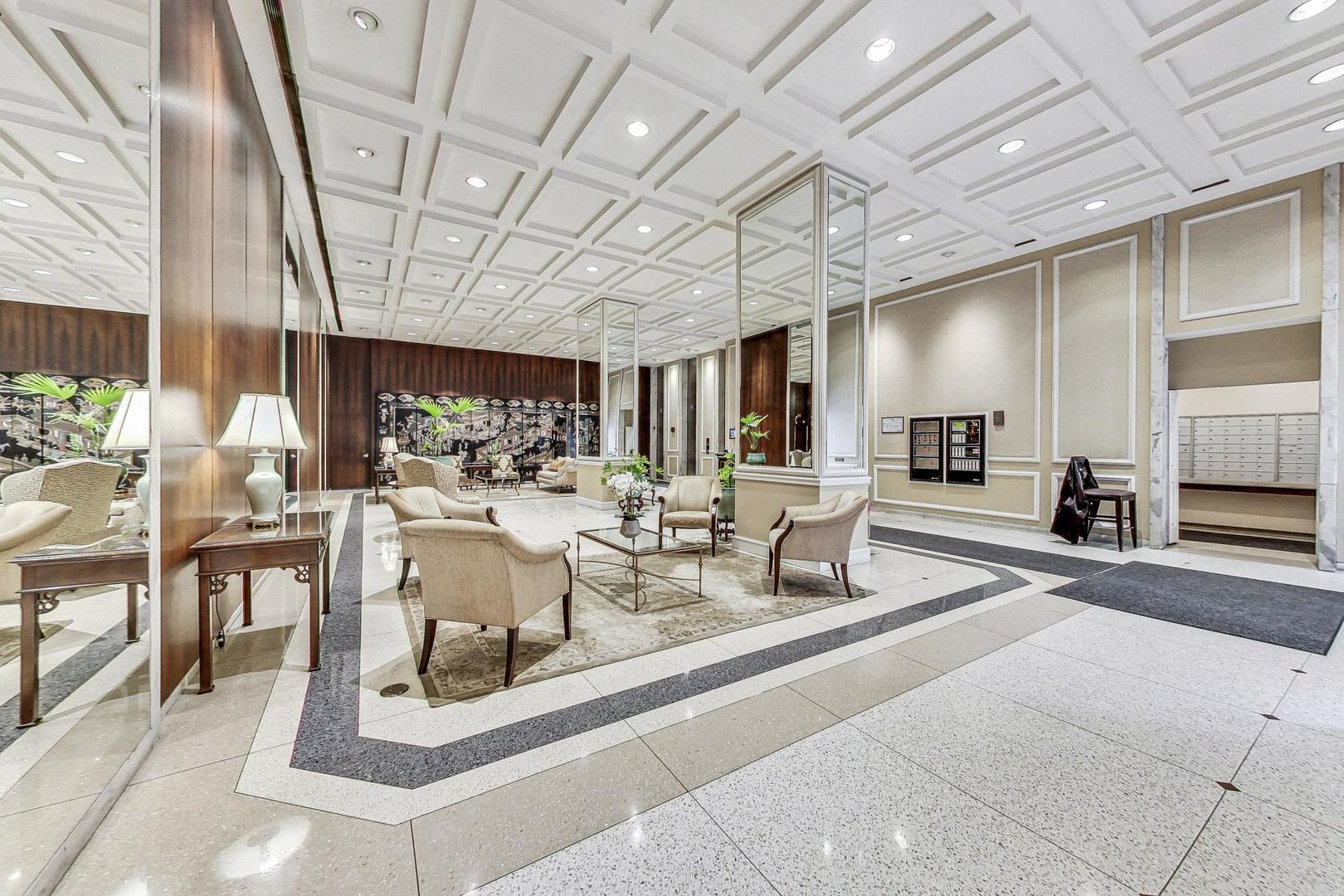 2nd image of 777 N Michigan Ave, Chicago, IL 60611