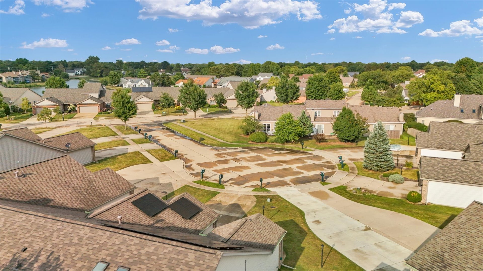 2nd image of 1614 Windward Pt, Champaign, IL 61821