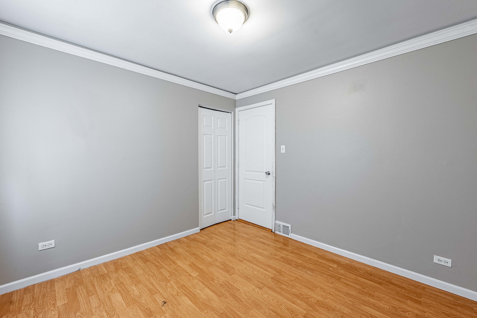 5th image of 647 Forsythe Ave, Calumet City, IL 60409 | MLS# 12724030