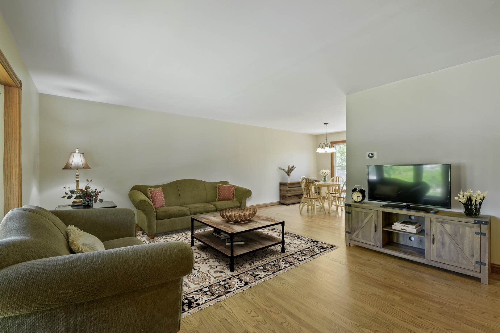 4th image of 1120 Concord Ln, Hoffman Estates, IL 60192 | MLS# 12724107
