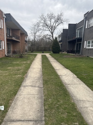 2nd image of 18340 Cherry Creek Dr, Homewood, IL 60430