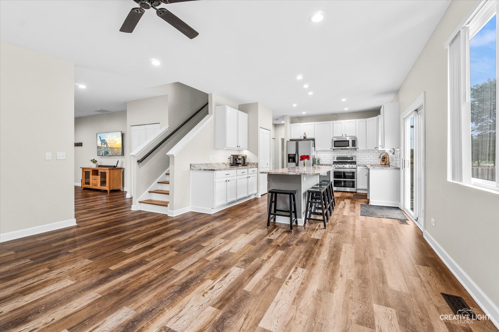 5th image of 830 Valley Stream Dr, Pingree Grove, IL 60140 | MLS# 12724209