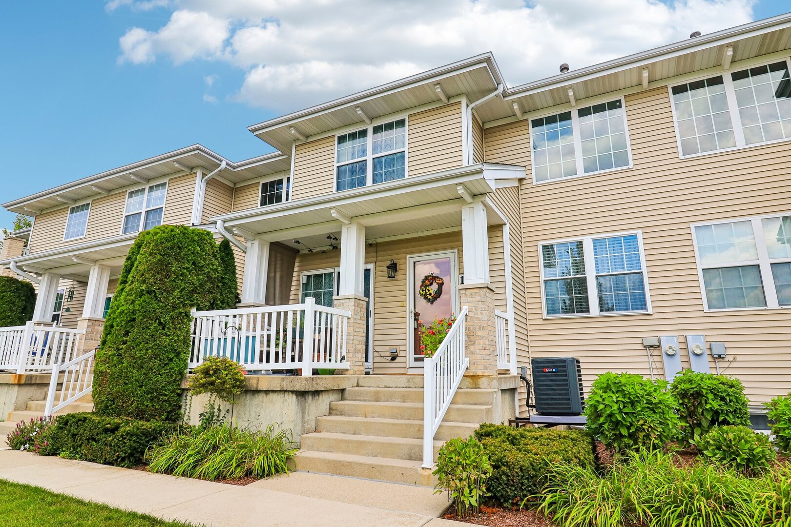 image of 1214 Walnut Glen Dr, Crystal Lake, IL 60014 | MLS# 12724278
