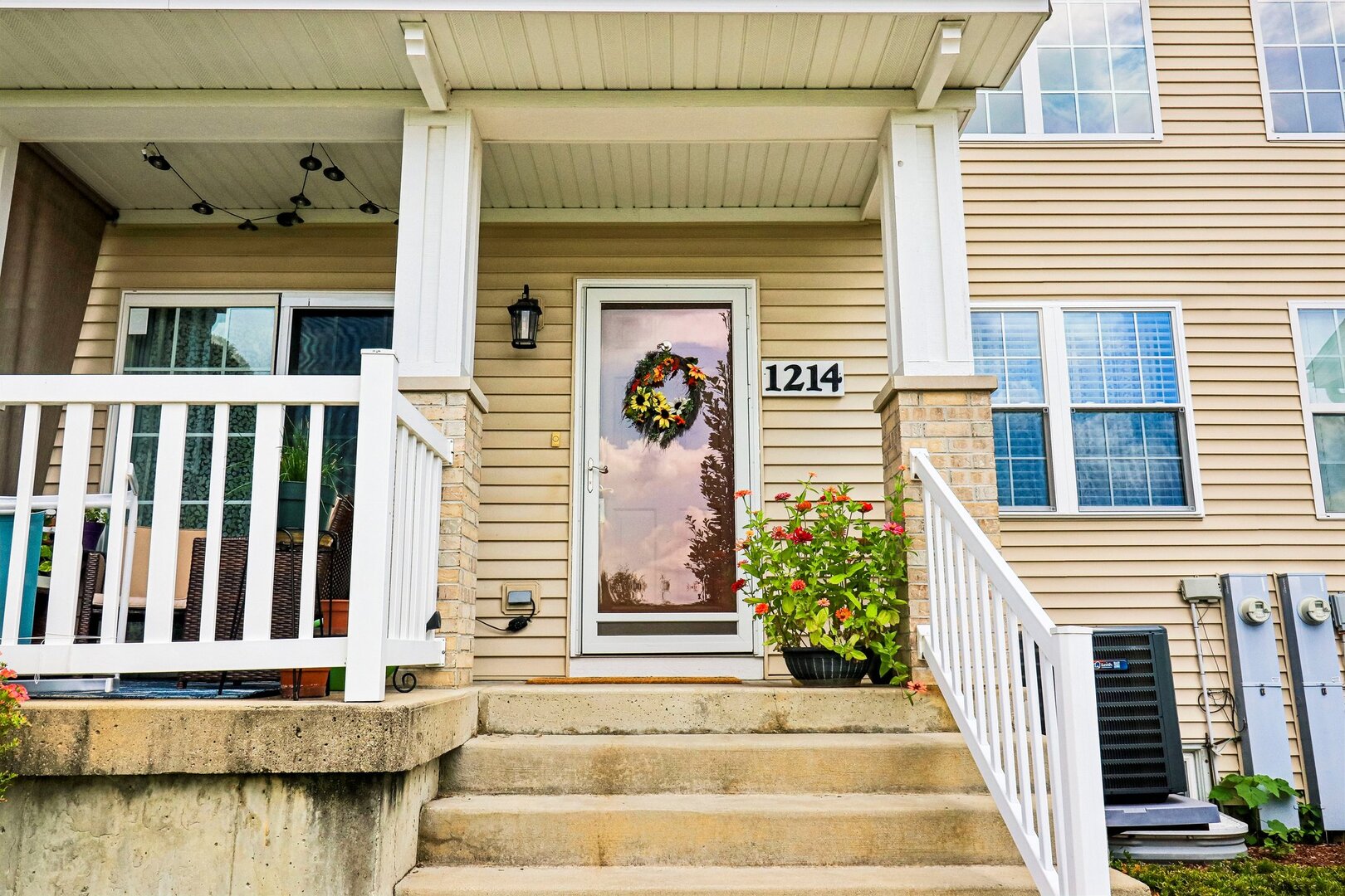 image of 1214 Walnut Glen Dr, Crystal Lake, IL 60014 | MLS# 12724278