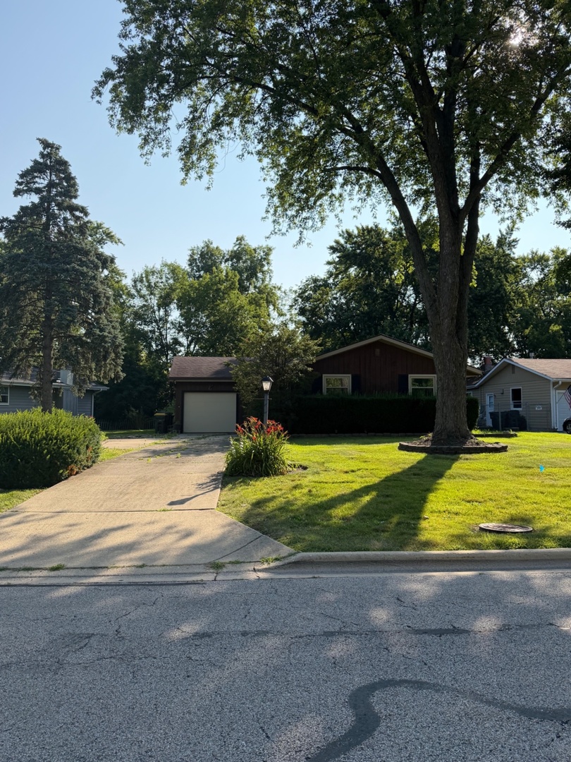 2nd image of 381 N Silverleaf Blvd, Carol Stream, IL 60188 | MLS# 12724307