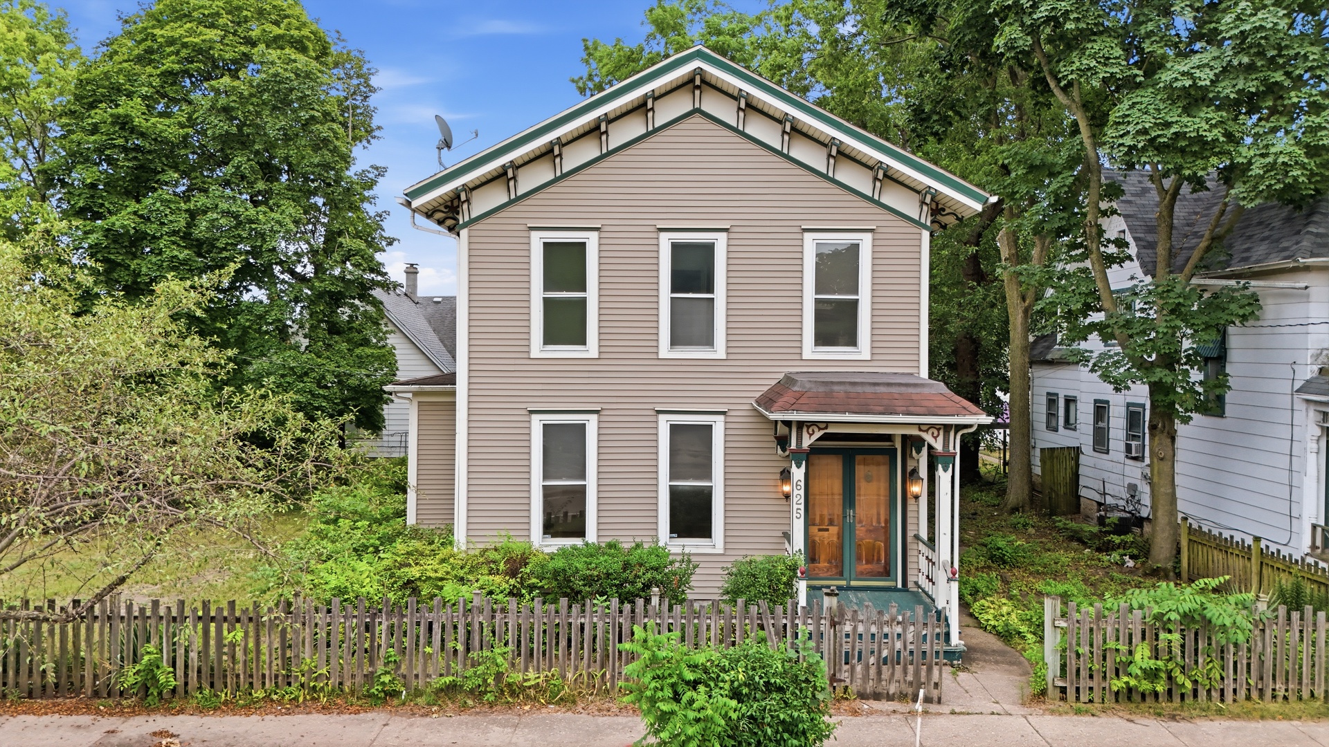 2nd image of 625 N 2nd St, Rockford, IL 61107 | MLS# 12724380