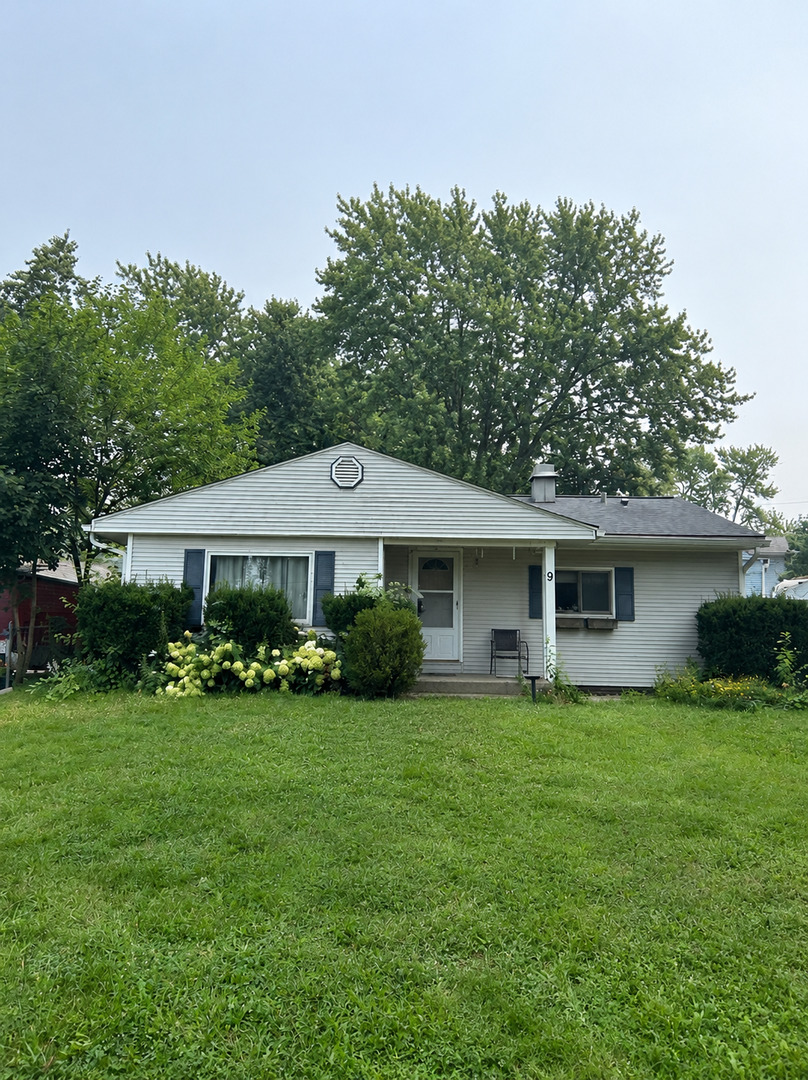 1st image of 9 Hickory Dr, Carpentersville, IL 60110 | MLS# 12724501