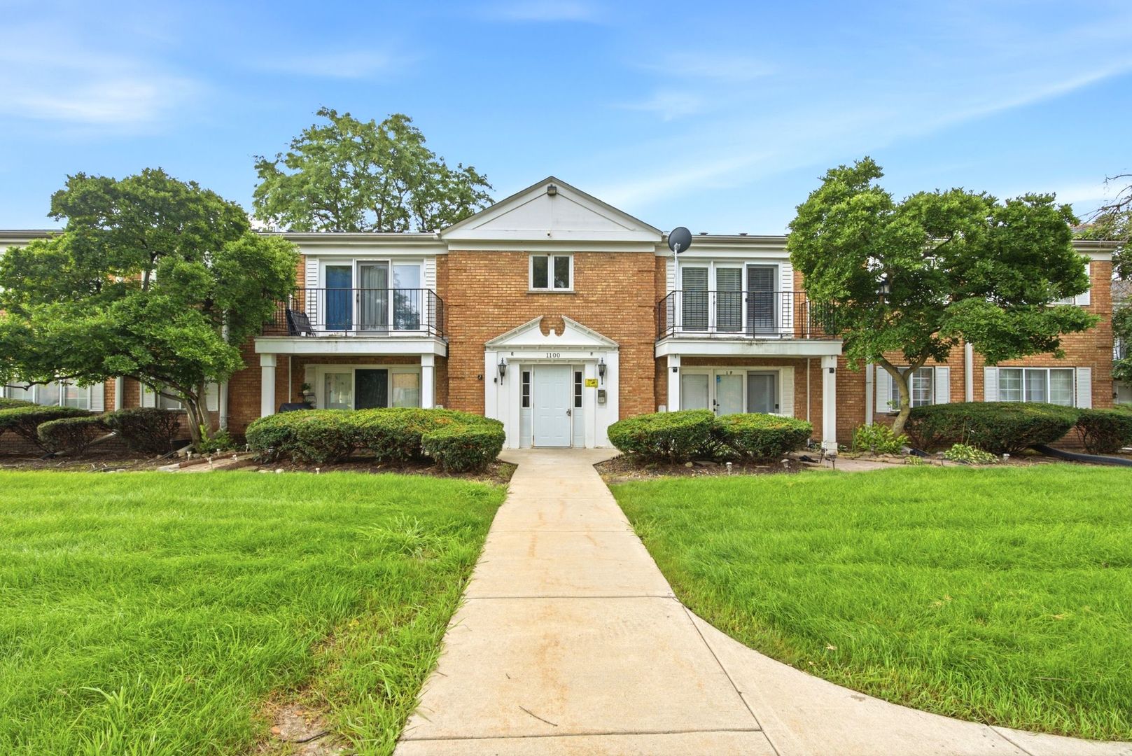 1st image of 1100 N Farnsworth Ave #2F, Aurora, IL 60505 | MLS# 12724545