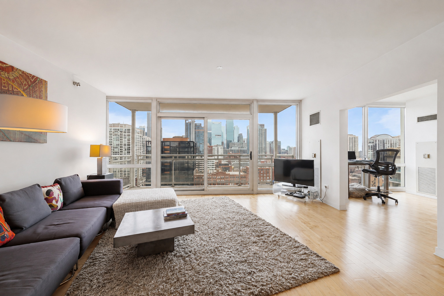 3rd image of 757 N Orleans St #1704, Chicago, IL 60654 | MLS# 12724630