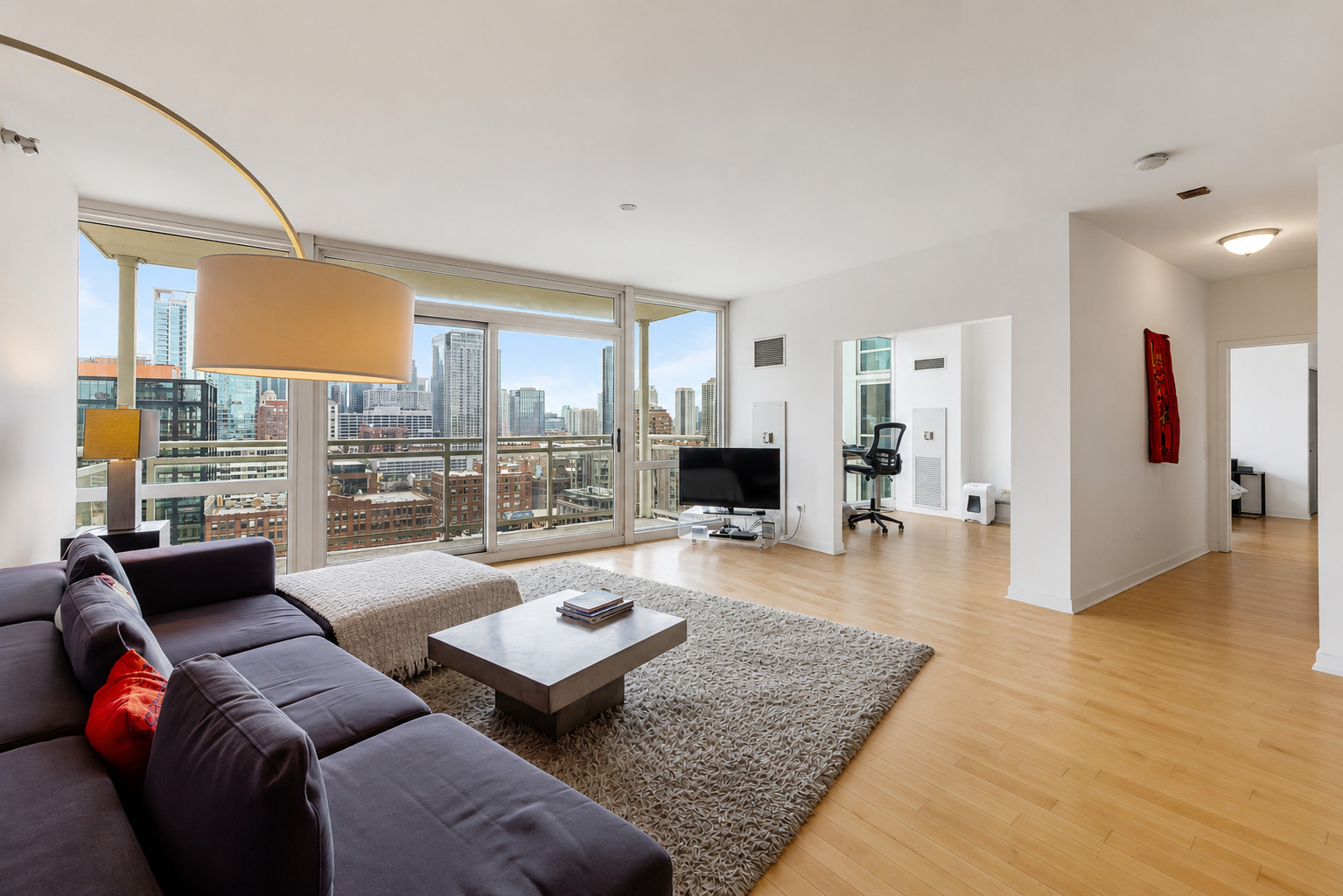 4th image of 757 N Orleans St #1704, Chicago, IL 60654 | MLS# 12724630