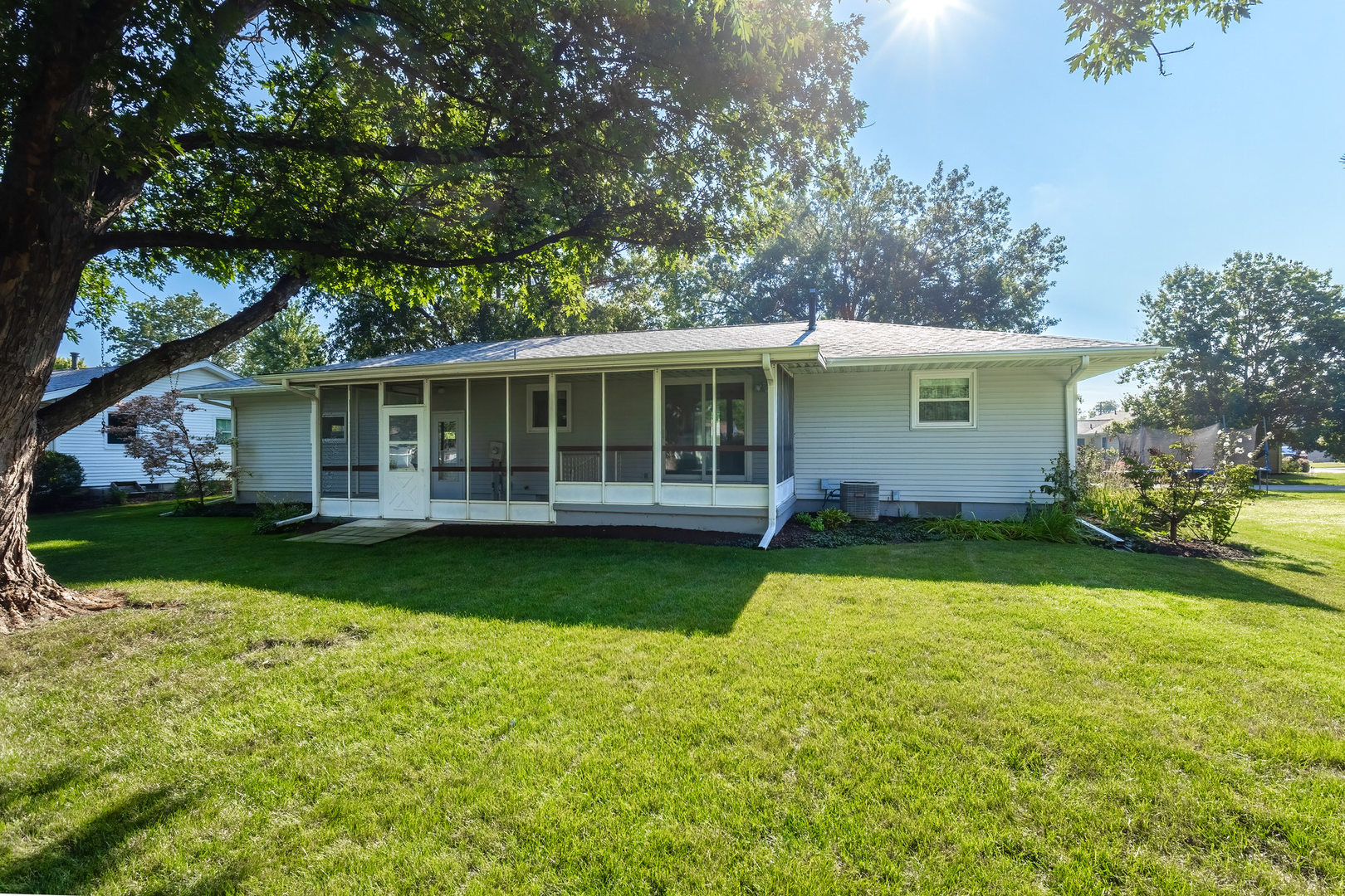 3rd image of 727 Hawthorne Ct, Geneseo, IL 61254 | MLS# 12724631