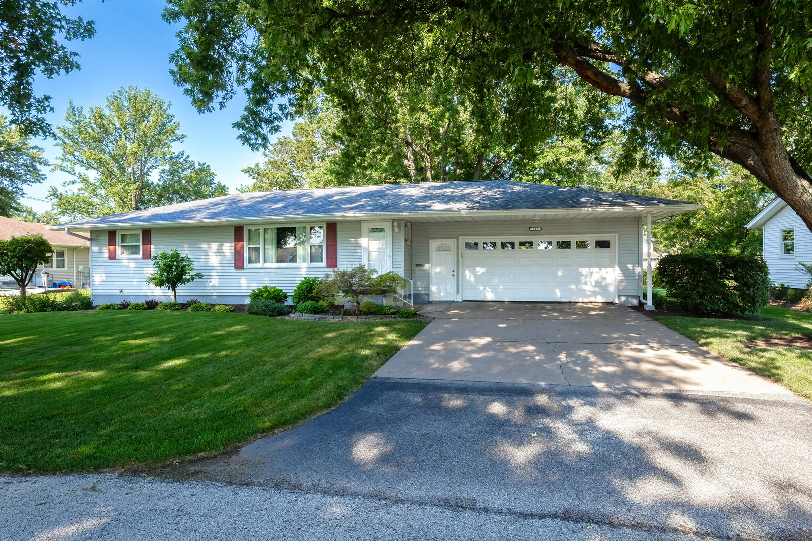 2nd image of 727 Hawthorne Ct, Geneseo, IL 61254 | MLS# 12724631