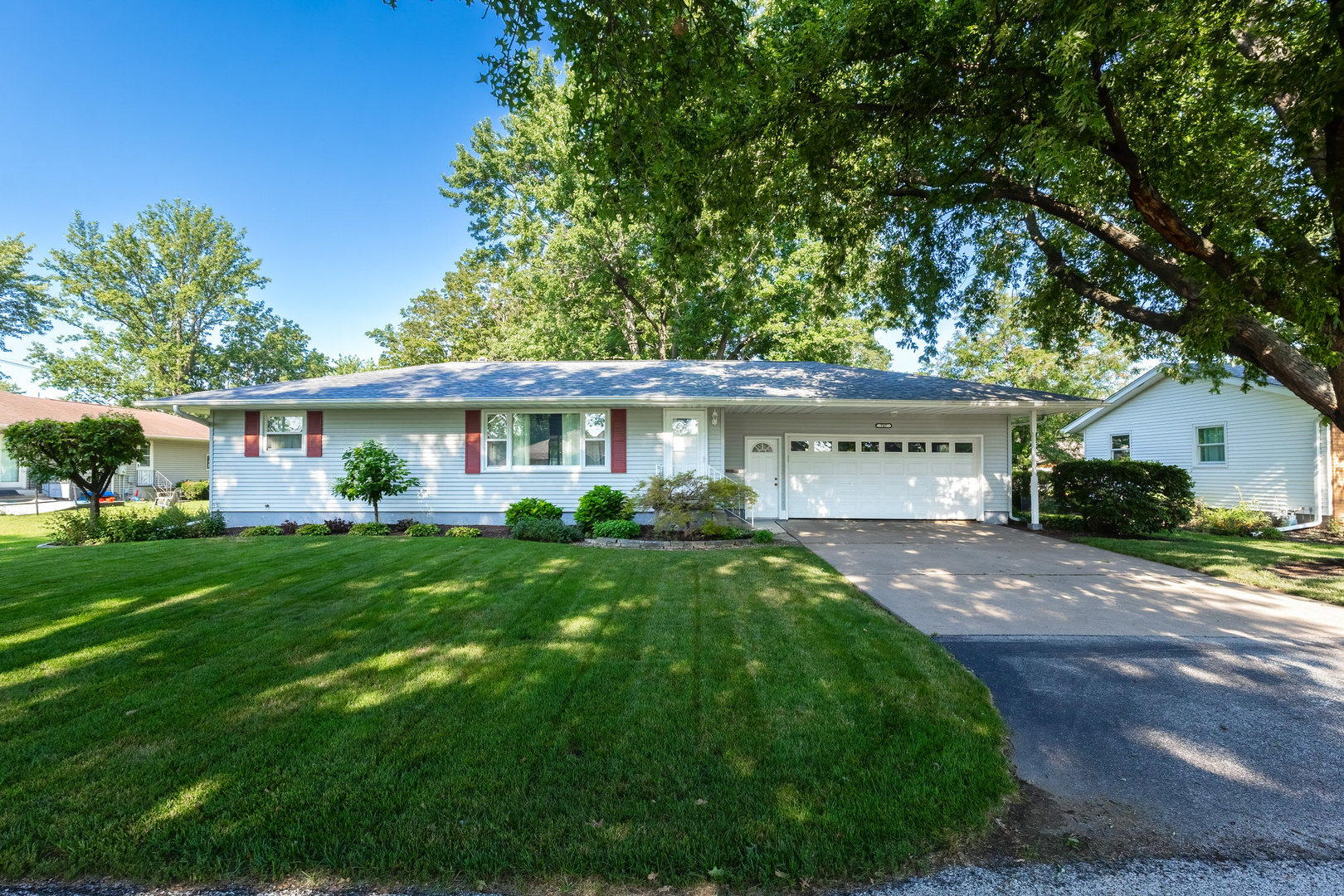 4th image of 727 Hawthorne Ct, Geneseo, IL 61254 | MLS# 12724631
