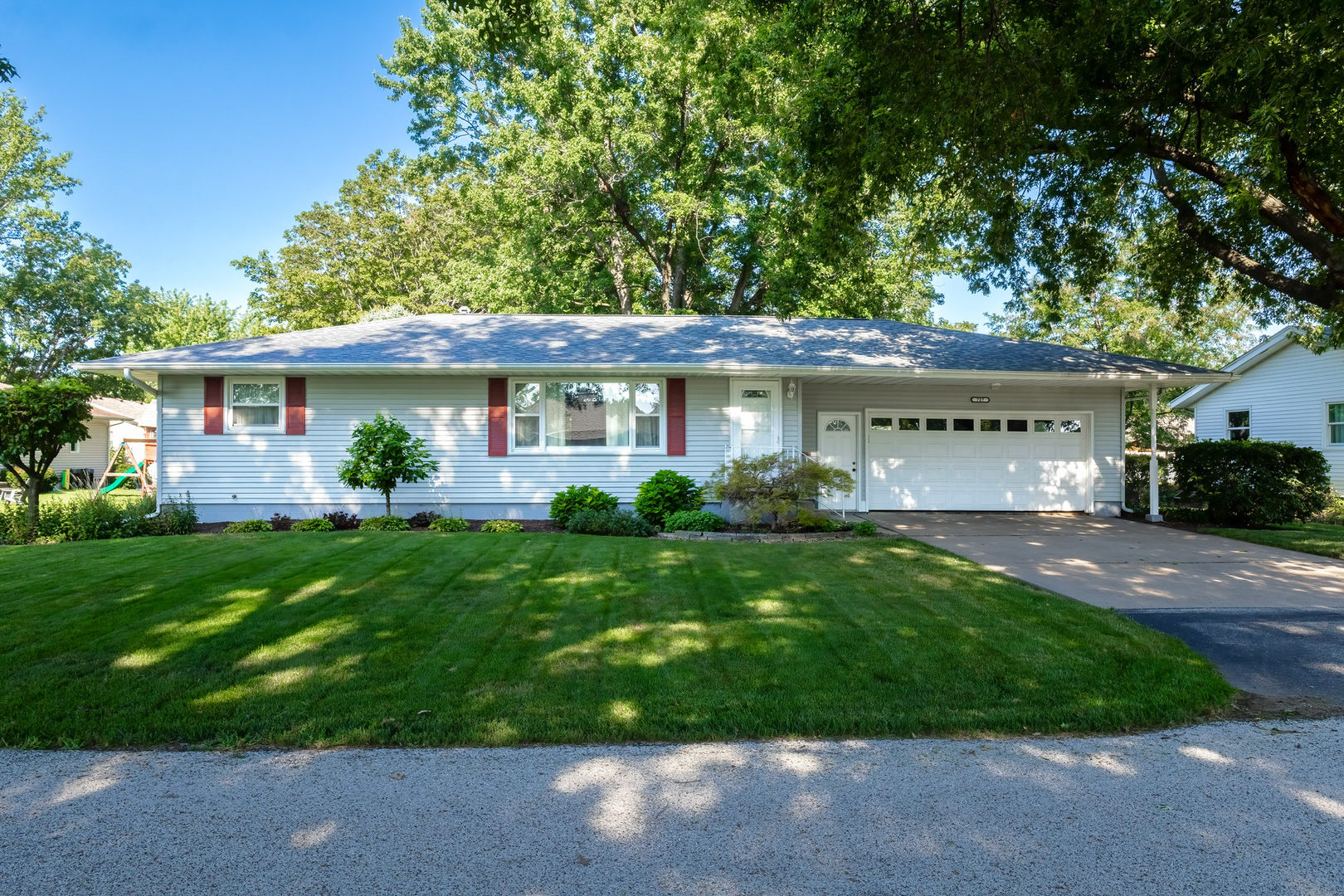 1st image of 727 Hawthorne Ct, Geneseo, IL 61254 | MLS# 12724631