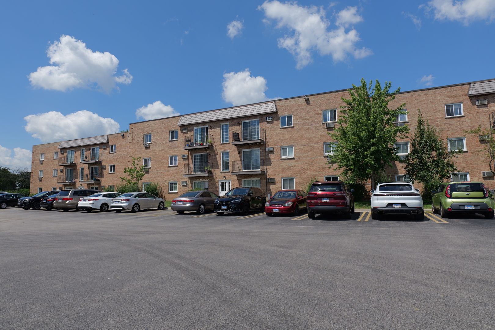 1st image of 143 W Elk Trl #141, Carol Stream, IL 60188 | MLS# 12724651