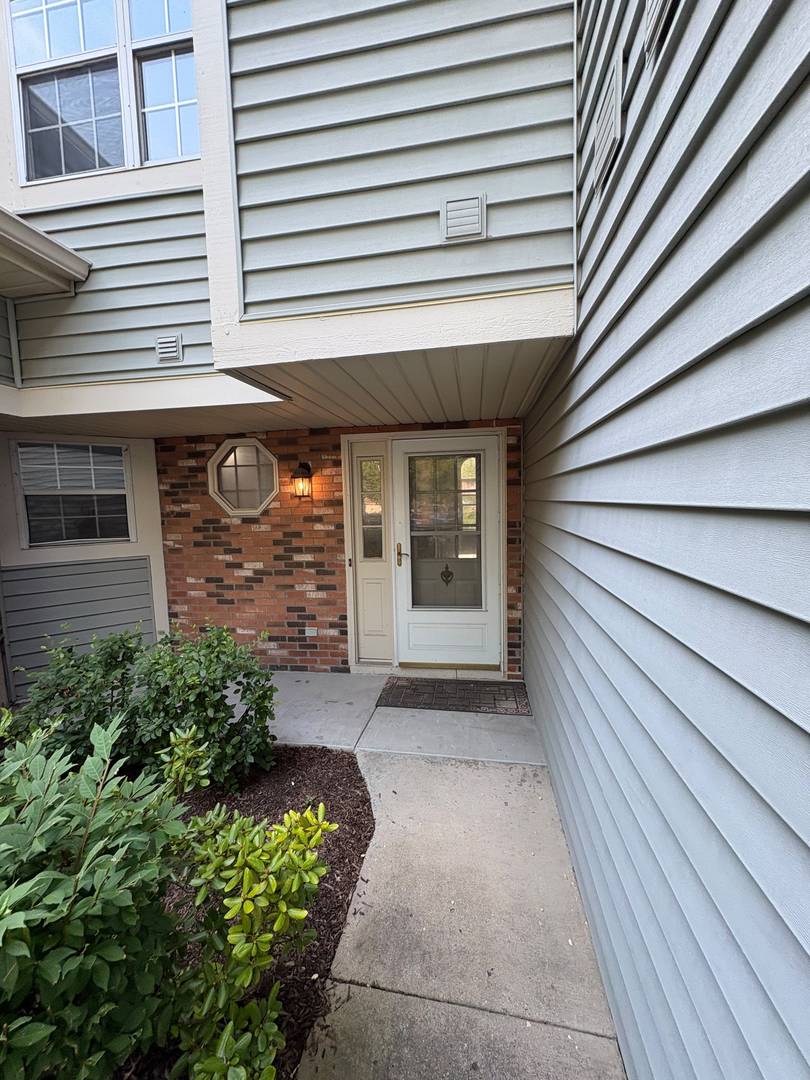 2nd image of 1061 Rockport Dr #9-3, Carol Stream, IL 60188 | MLS# 12724690