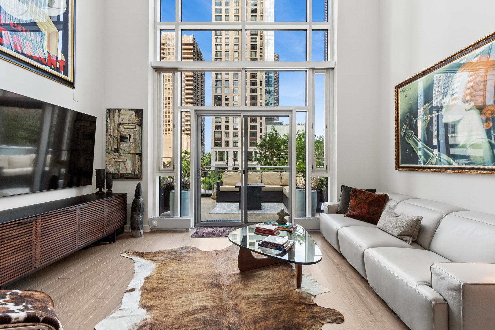 2nd image of 505 N Mcclurg Ct #204, Chicago, IL 60611 | MLS# 12724707