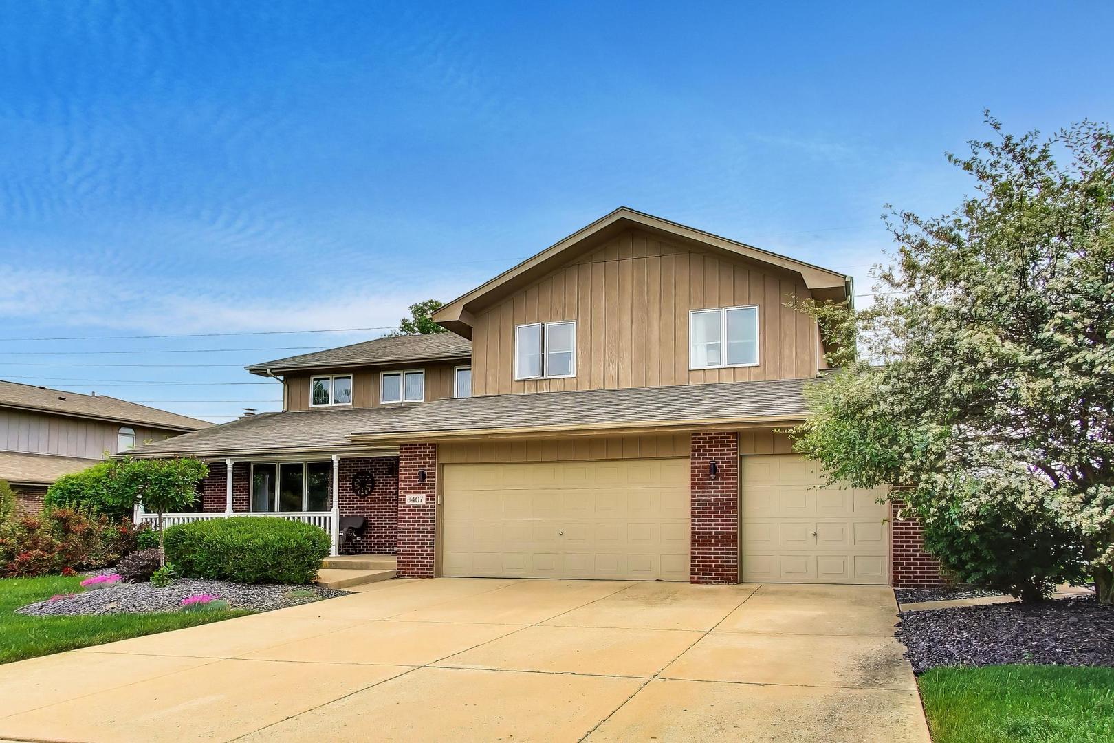 2nd image of 8407 Brookside Glen Dr, Tinley Park, IL 60487 | MLS# 12724724