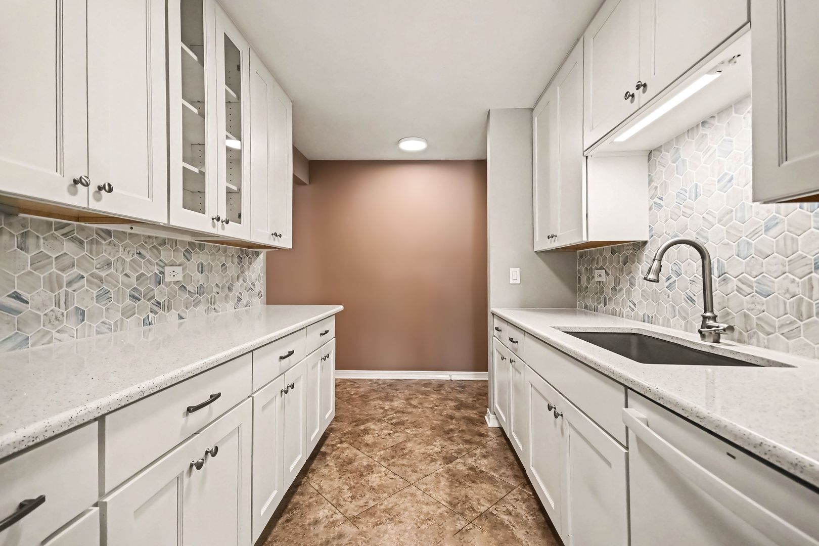 3rd image of 2920 Roberts Dr, Woodridge, IL 60517